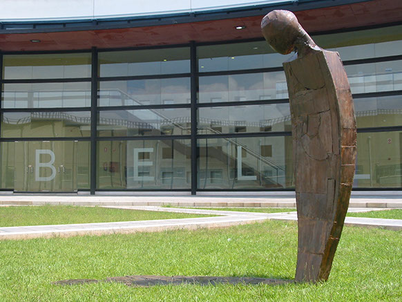 Giuseppe D'Angelo scultore opera in bronzo e tormalina nera