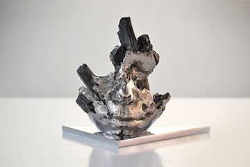 Giuseppe D'Angelo una scultura un viso in alabastro e bronzo 