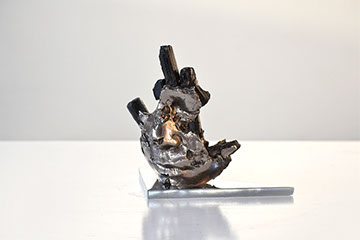 Giuseppe D'Angelo una scultura un viso in alabastro e bronzo 