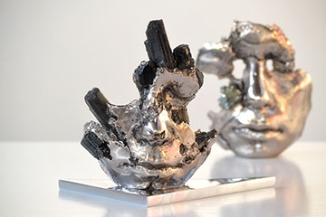 Giuseppe D'Angelo una scultura un viso in alabastro e bronzo 