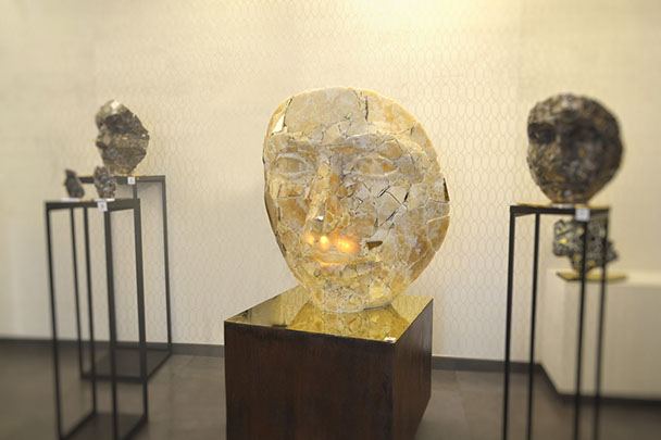 Giuseppe D'Angelo scultore opera in bronzo e tormalina nera