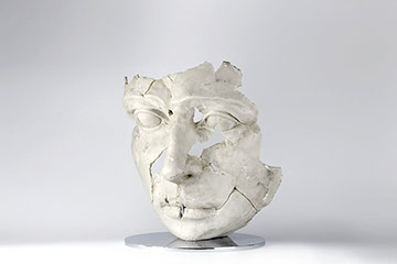 Giuseppe D'Angelo una scultura un viso in alabastro e bronzo 