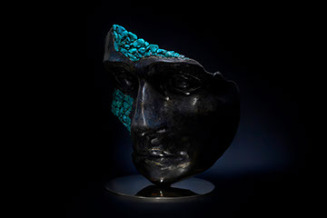 Giuseppe D'Angelo una scultura un viso in alabastro e bronzo 