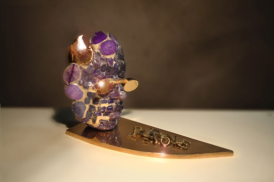 Giuseppe D'Angelo scultura solo parole con occhiali in bronzo