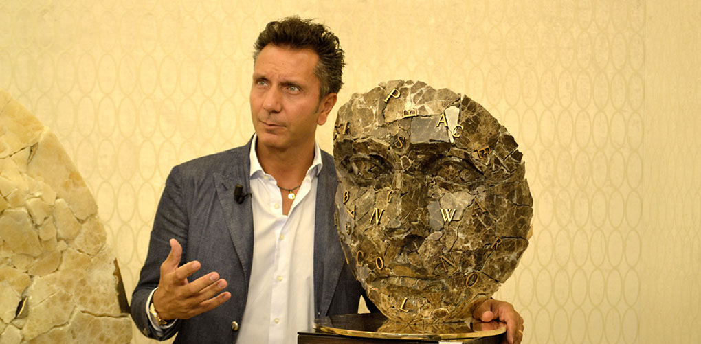 tv art live su sky canale 862 Gianluca Gaudio presenta la scultura Silence di Giuseppe D'Angelo 